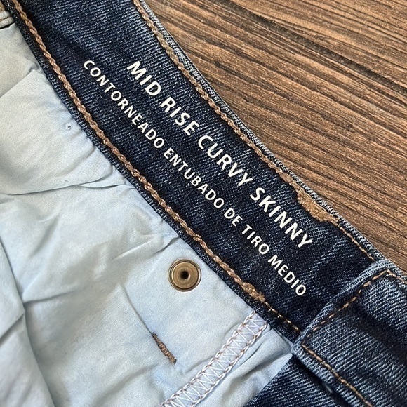 Universal Thread Jeans - Picture 12 of 12